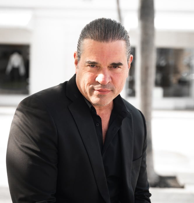 986d1e66-9311-42a3-a19d-8fe2a77b4f6e-headshot-9F7ADE80-40E7-4EAE-B952-CFFEB8FE443B_1_105_c